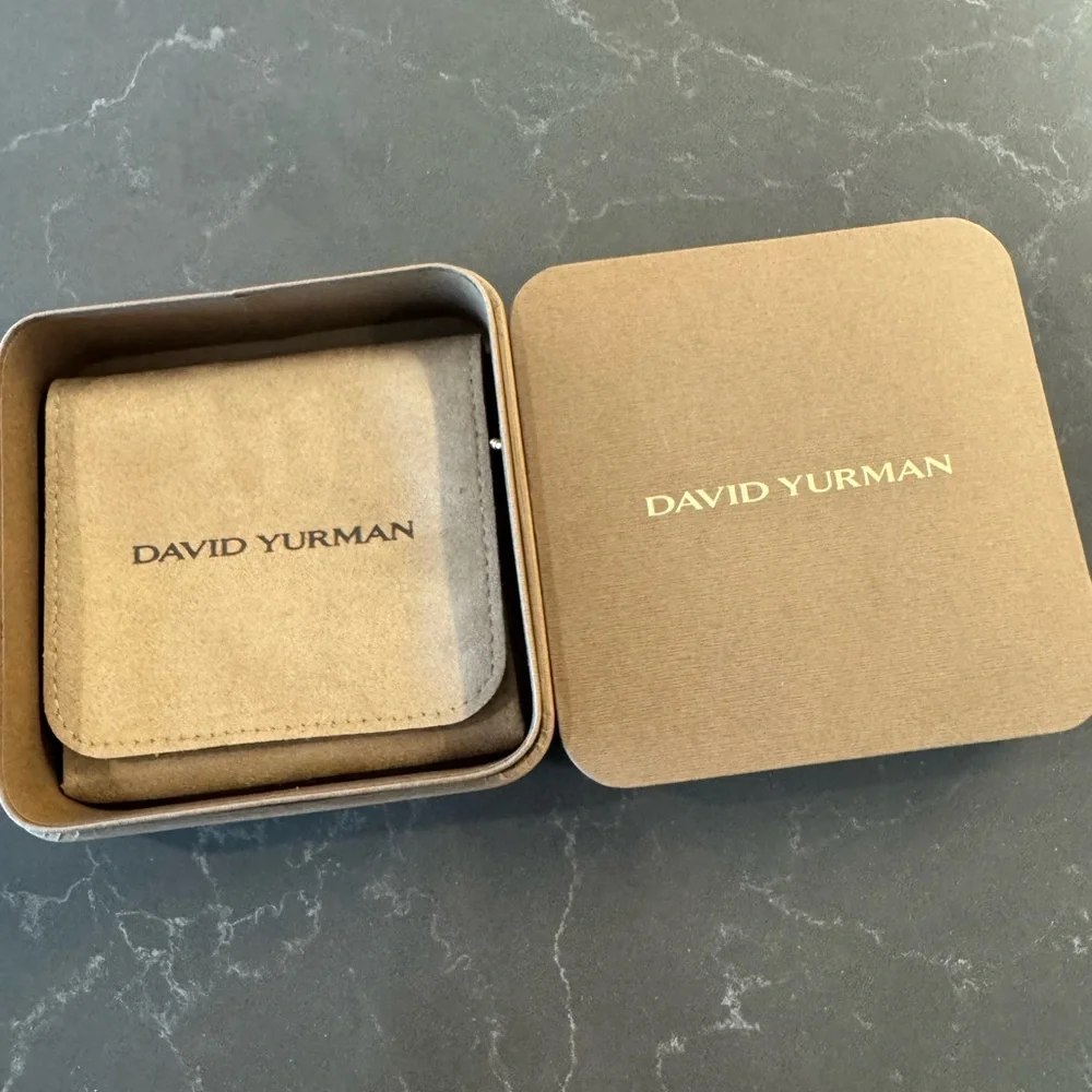 David Yurman Gold Skyline Ornament - Picture 5 of 8